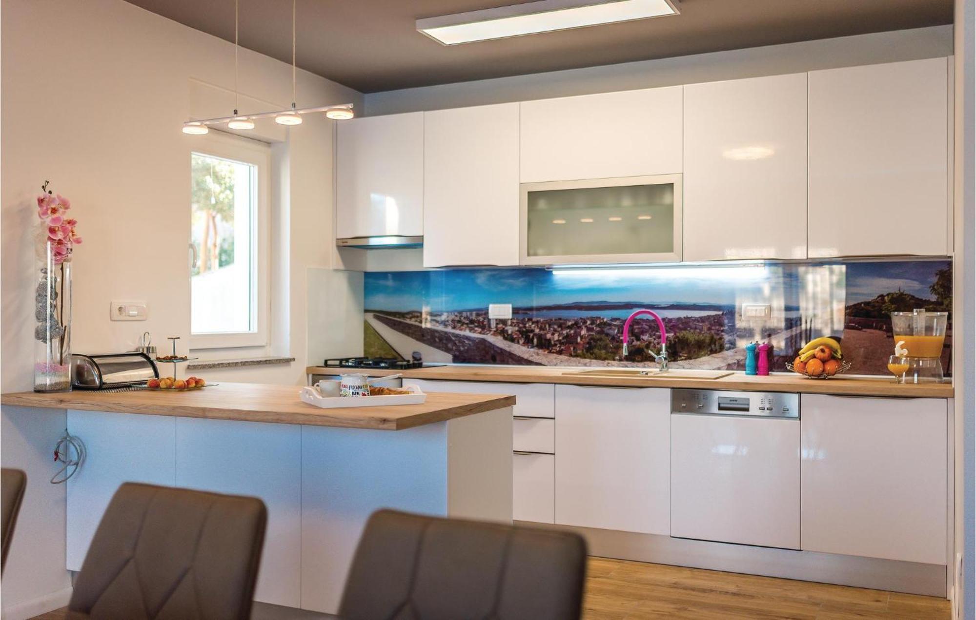 Beautiful Home In Sibenik With Kitchen Exterior foto